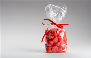 What is the importance of gift packaging?